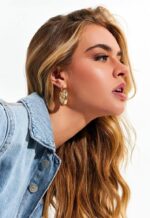 ARGOLA TUBOLAR TORCIDA - BANHO OURO AMARELO - Imagem 2