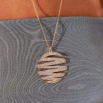 CORRENTE E PINGENTE MANDALA LUXO COM ZIRCONIAS - BANHO EM OURO AMARELO - Imagem 2