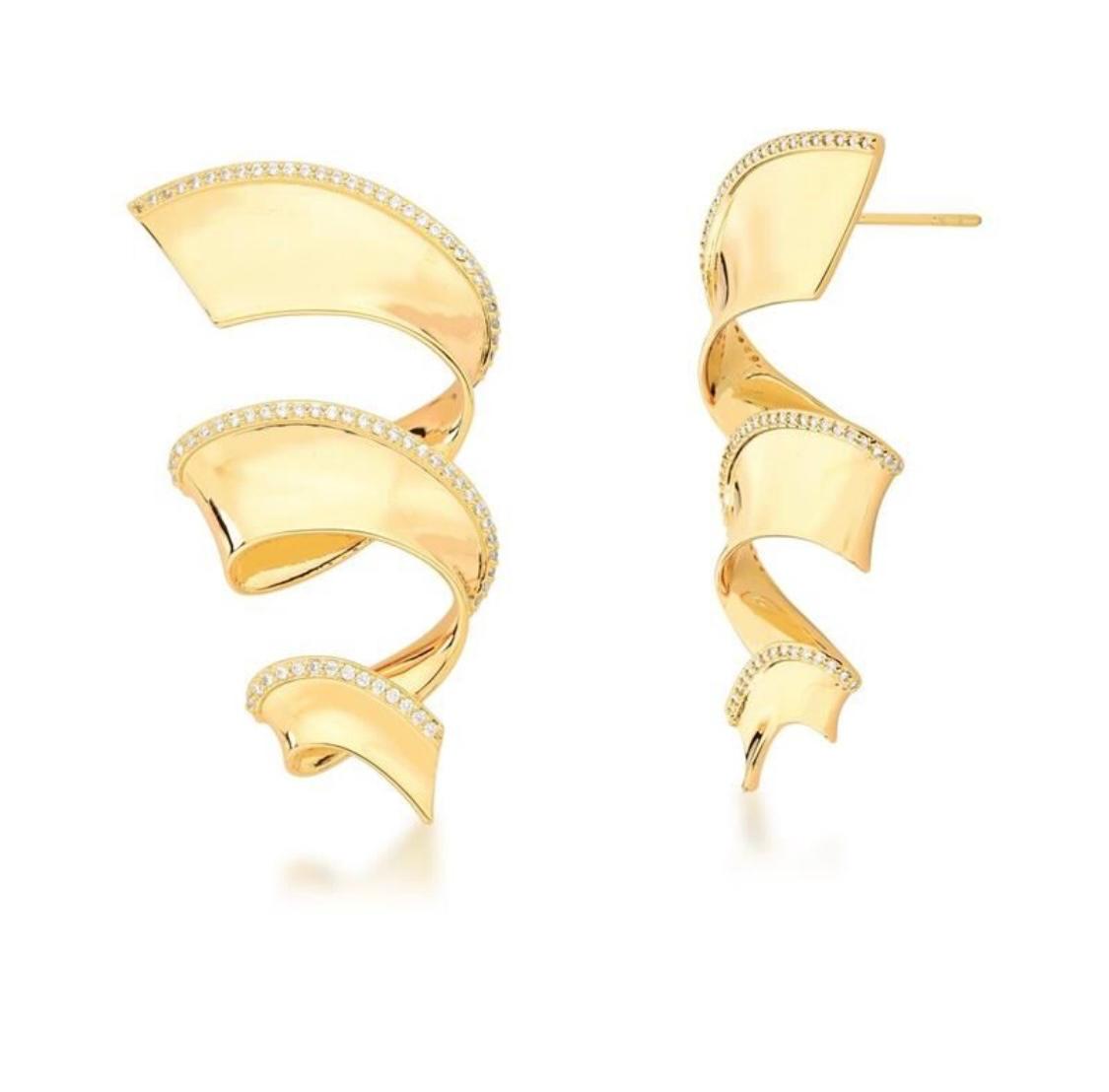 15354589654-6743.jpeg BRINCO FITAS EM ESPIRAL - BANHO EM OURO AMARELO - Imagem 1