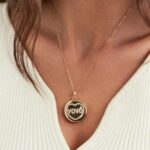 RELICARIO VOVÓ - BANHO EM OURO AMARELO - Imagem 3