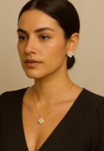 CONJUNTO DE TREVOS COM ZIRCONIAS - BANHO EM OURO AMARELO - Imagem 3